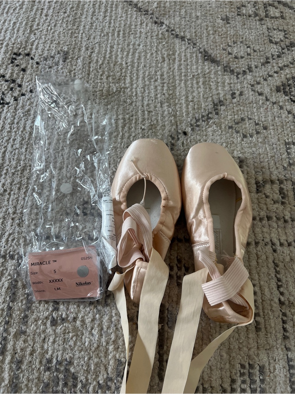 Nikolay Miracle Ballet pointe Shoes in Pale Pink